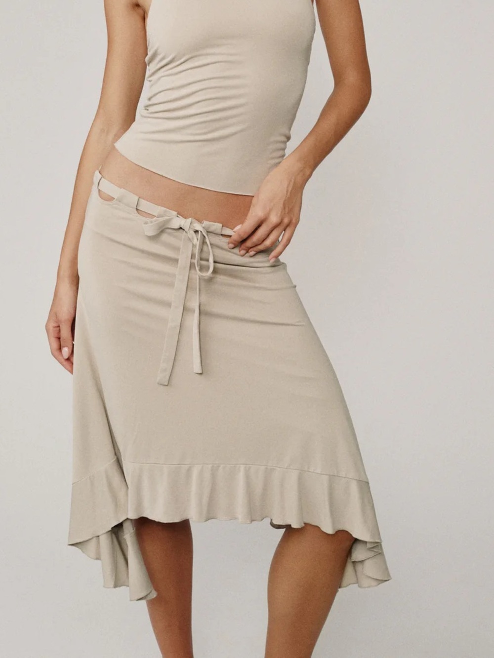 Asymmetrical Ruffle Skirt - Picture 3 of 7